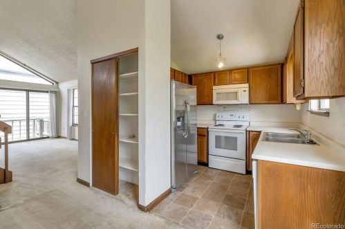 962 Zeno Way, Aurora CO 80017-3393 exterior