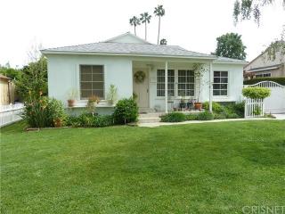 16728 Addison St, Van Nuys, CA 91436-1056
