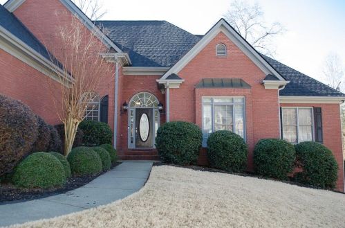 5763 Shoals Dr, Buford, GA 30518-1383