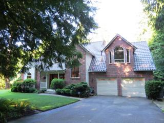 5203 240th Ave, Redmond, WA 98053-2535