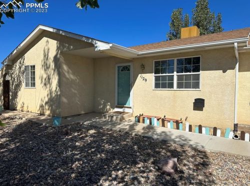 1129 Desert Cove Dr, Pueblo, CO 81007-6521