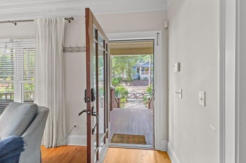 1911 Hallman St, Atlanta GA  30317-1001 exterior