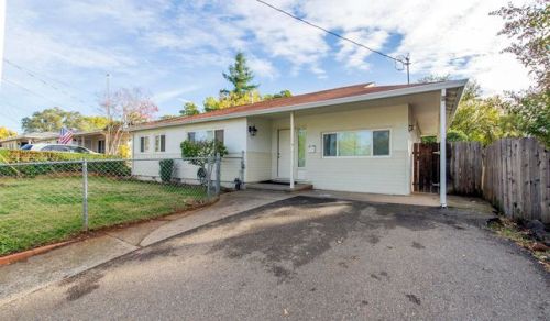 1014 3rd St, Redding, CA 96002-2616