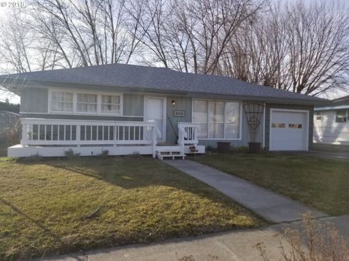 115 Logan Dr, Hermiston, OR 97838-1505