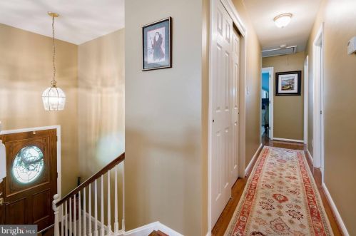 303 Devon Dr, Lancaster PA  17603-4609 exterior