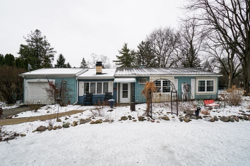 101 Camp Mcdonald Rd, Wheeling, IL 60070-1528