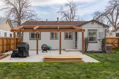 1733 Oakland St, Denver CO  80010-2823 exterior