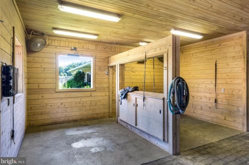 2874 Patuxent Riv Rd, Davidsonville MD 21035-2237 exterior