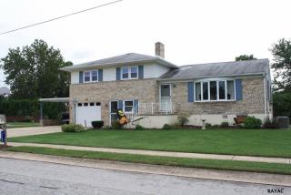 1760 Topaz Rd, York, PA 17408-4434