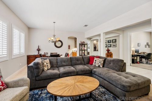 1464 Stanislaus Dr, Chula Vista CA  91913-1478 exterior