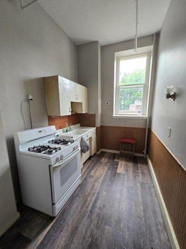 1402 Liberty St, Allentown PA  18102-2616 exterior