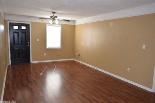 2910 Moore Ave, Searcy, AR 72143-4863