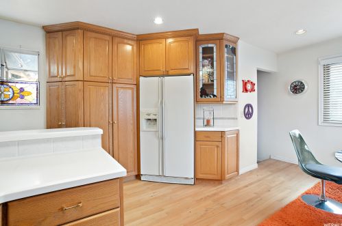 1960 Camelot, Taylorsville UT 84084-3206 exterior