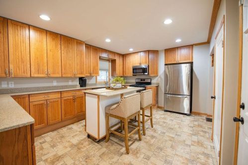 800 58th Ave, Minneapolis MN  55430-2708 exterior