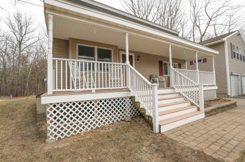 9 Ledgewood Dr, Derry, NH 03038-5303