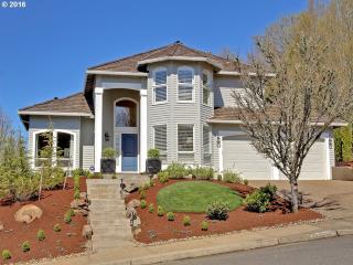 2541 Pinnacle Dr, Portland OR  97229-8001 exterior