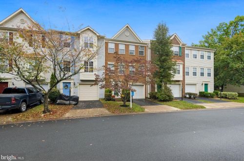 6903 Traditions Trl, Gainesville, VA 20155-1461
