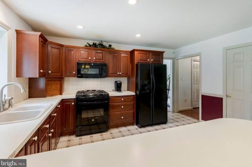 2616 Standardbred Dr, Lancaster PA  17603-4161 exterior