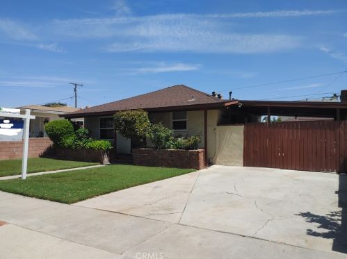 2229 Oak St, Santa Ana, CA 92707-2924