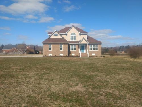 5700 Jonzac Dr, Disputanta, VA 23842-5503