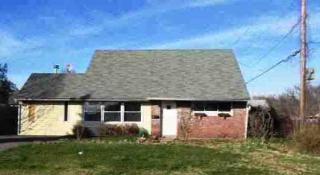 4 Plumtree Rd, Levittown, PA 19056-3521