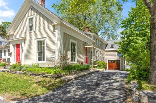 27 Church St, Yarmouth, ME 04096-7953