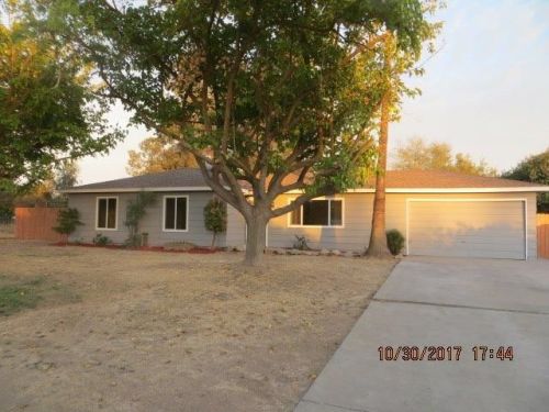 18533 Ridgedale Dr, Madera, CA 93638-0151