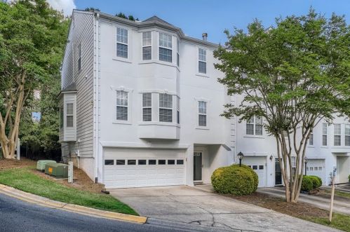 2099 Pinnacle Pointe Dr, Norcross, GA 30071-4917