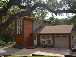 100 Lake Hills Dr, Austin TX  78733-3108 exterior