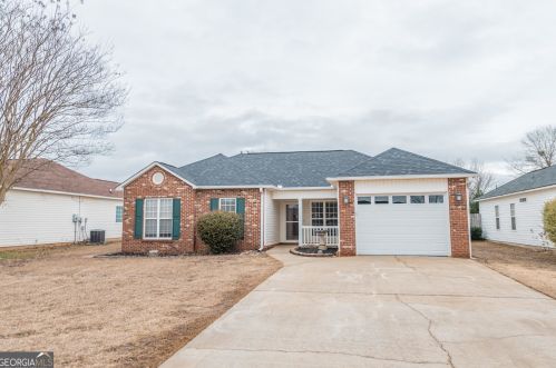 414 Dorothy Ct, Warner Robins GA  31088-2331 exterior