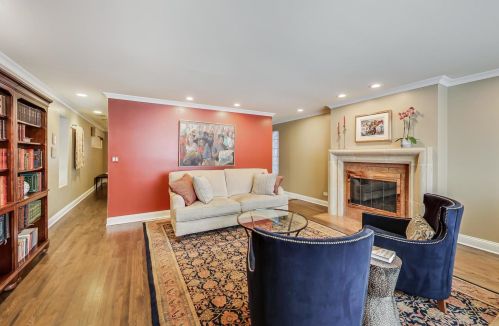 1875 Maud Ave, Chicago, IL 60614-4905