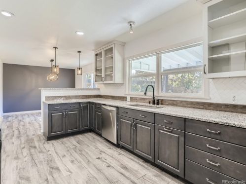 8894 Radcliff Ave, Denver CO  80237-2510 exterior