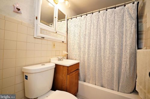 117 Jeremiah Ave, Trenton NJ 08610-6537 exterior