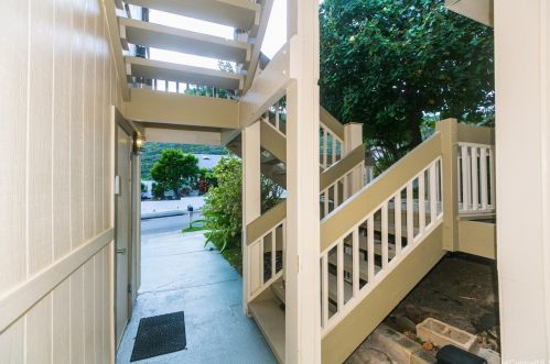 1373 Kaeleku St, Honolulu HI  96825-3003 exterior