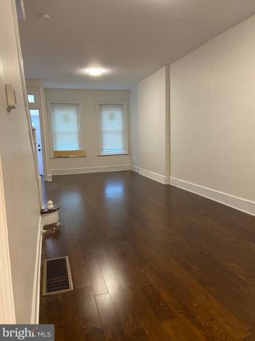 613 Front St, Camden NJ  08102-2129 exterior