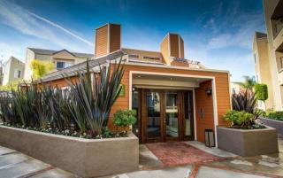 13801 Paramount Blvd, Paramount CA  90723-2696 exterior