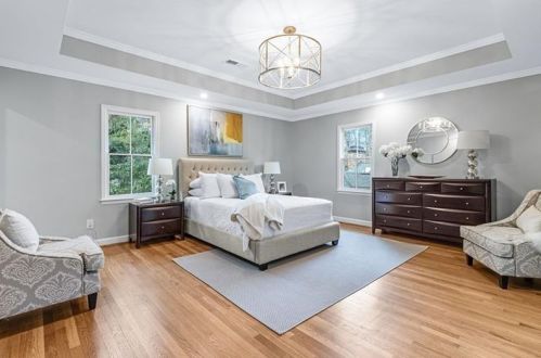 6160 Heards Creek Dr, Atlanta GA  30328-3635 exterior