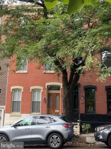 562 23rd St, Philadelphia, PA 19130-3132