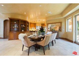 6446 Deep Dell Pl, Los Angeles CA  90068-2846 exterior