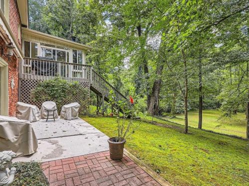 2269 Echo Hl Cir, Atlanta GA  30345-1902 exterior