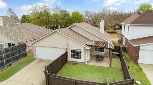 2117 Carnation Ct, Garland TX 75040-2805 exterior