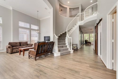 422 Rivercove Dr, Garland TX  75044-4920 exterior