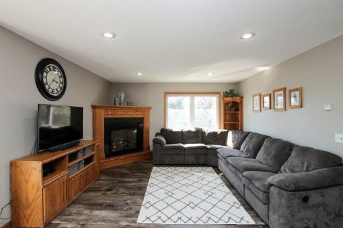 408 Grant Ave, Cedar Mills, MN 55350-4518