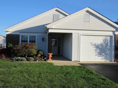 19 Sandhurst St, Lakehurst, NJ 08759-6607