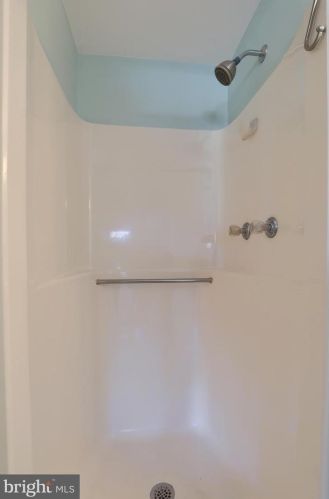 15 Rosewood Dr, Lancaster PA  17603-9329 exterior