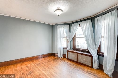 946 Cook Ave, Saint Paul MN  55106-3235 exterior