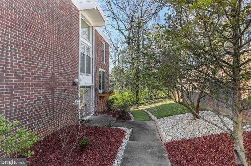 1634 Wainwright Dr, Herndon, VA 20190-3431