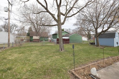 4266 Jasper Dr, Saint Paul MN  55122-2011 exterior