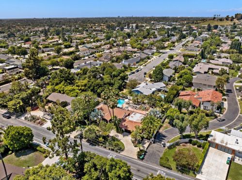 11411 Arroyo Ave, Santa Ana CA  92705-2469 exterior