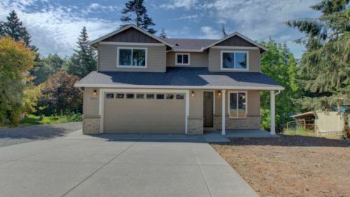 29800 Riverview Dr, Rainier, OR 97048-2606